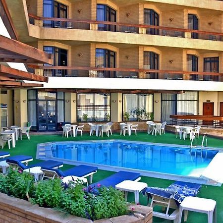 Gaddis Hotel, Suites And Apartments Луксор Экстерьер фото