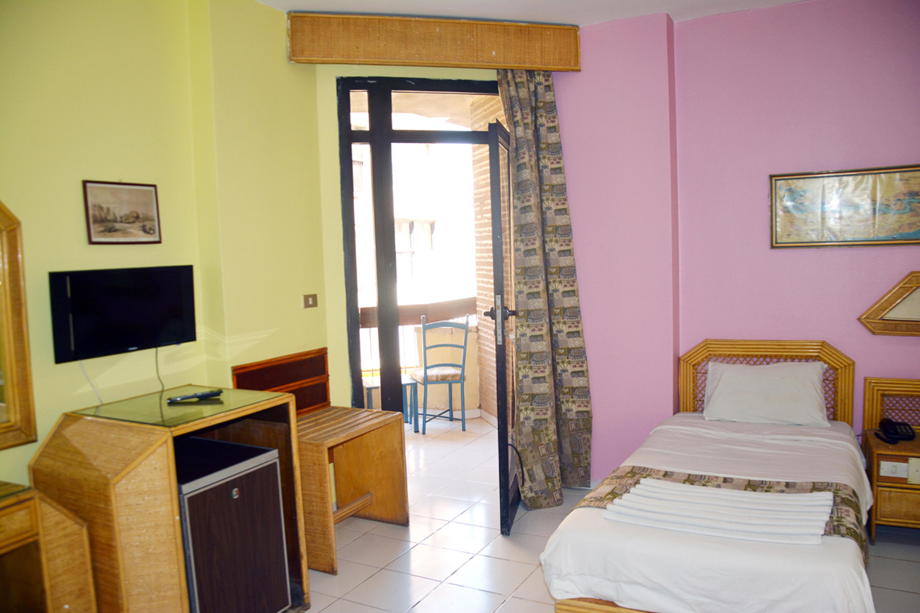 Gaddis Hotel, Suites And Apartments Луксор Экстерьер фото