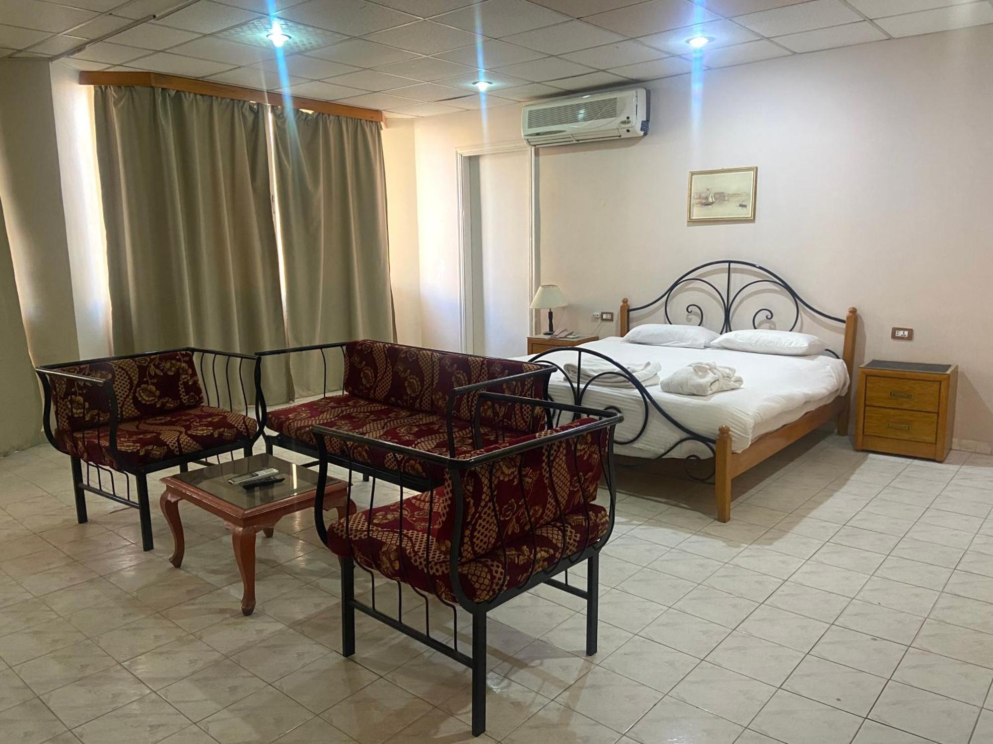 Gaddis Hotel, Suites And Apartments Луксор Экстерьер фото